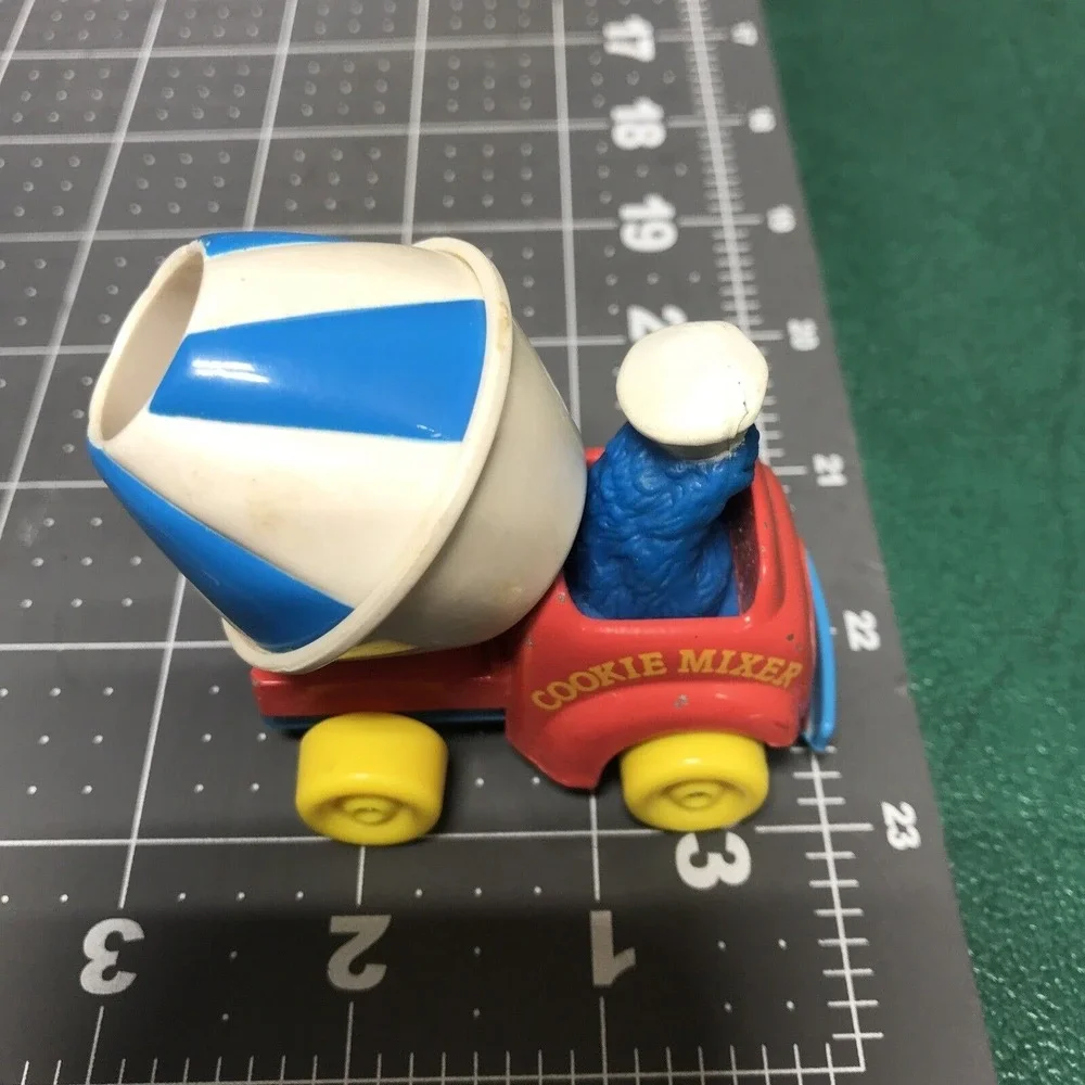 Vintage Playskool 1982 Sesame Street Cookie Monster Car Diecast Cement Mixer Toy